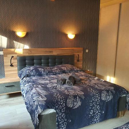 Hotel Du Centre 구그넌 외부 사진