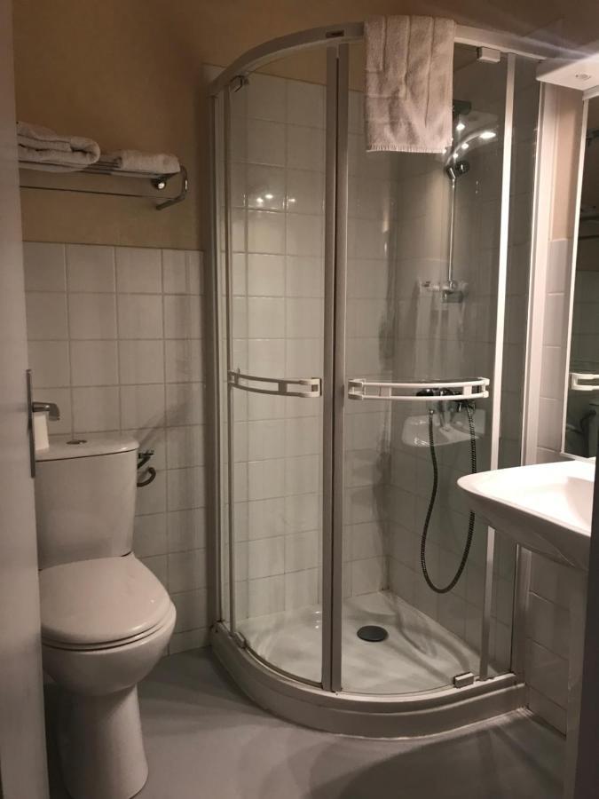Hotel Du Centre 구그넌 외부 사진