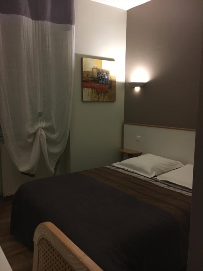 Hotel Du Centre 구그넌 외부 사진