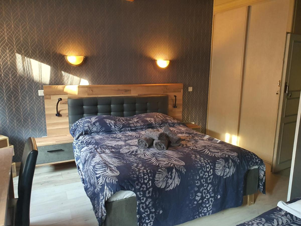 Hotel Du Centre 구그넌 외부 사진