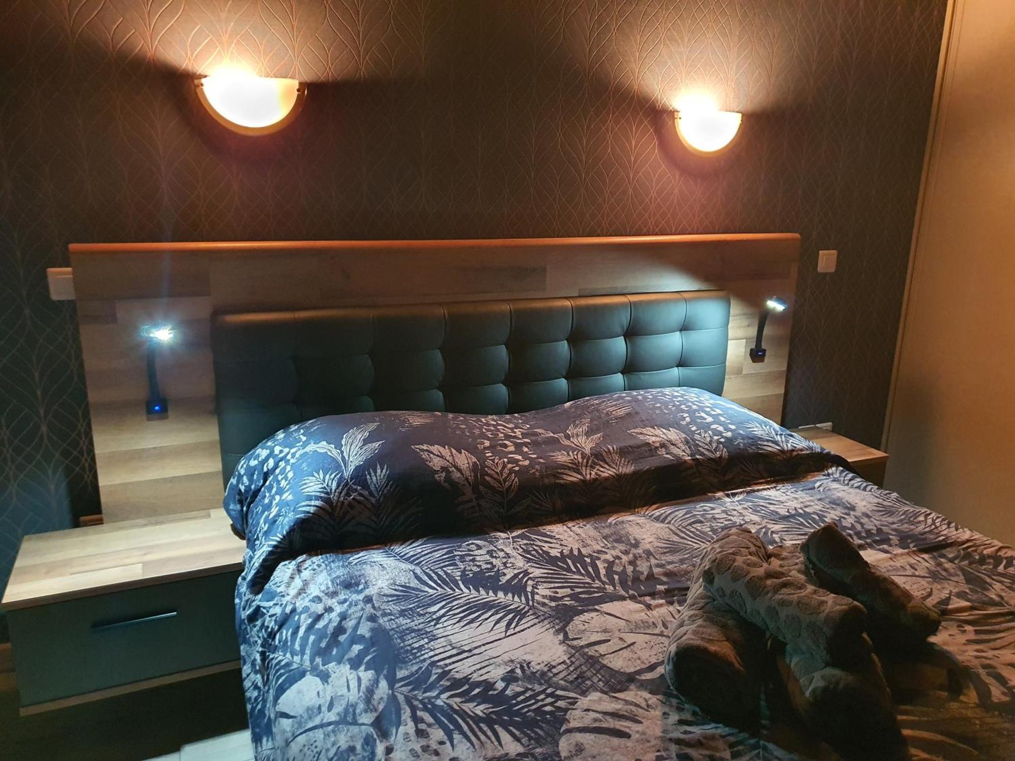 Hotel Du Centre 구그넌 외부 사진