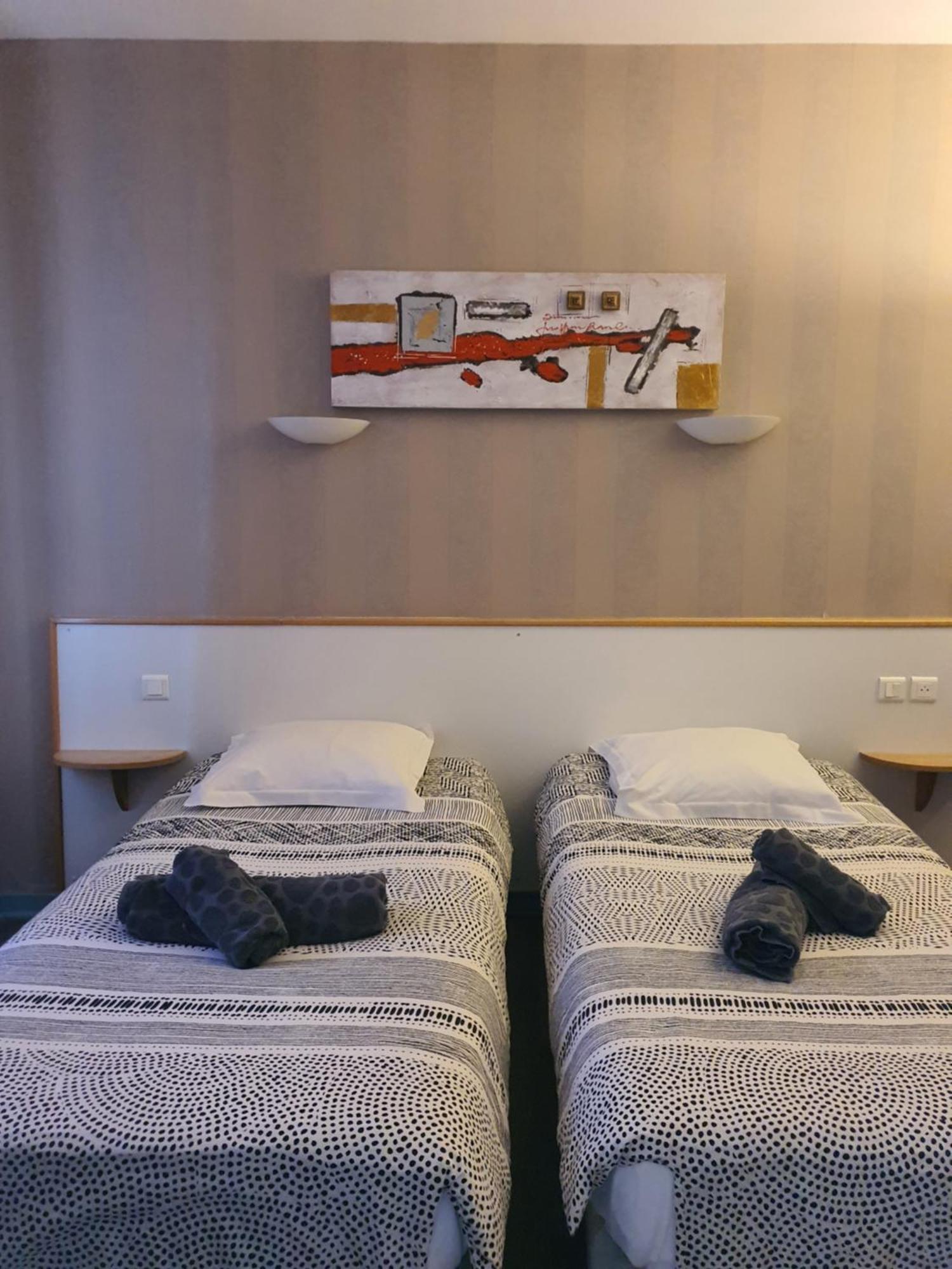 Hotel Du Centre 구그넌 외부 사진